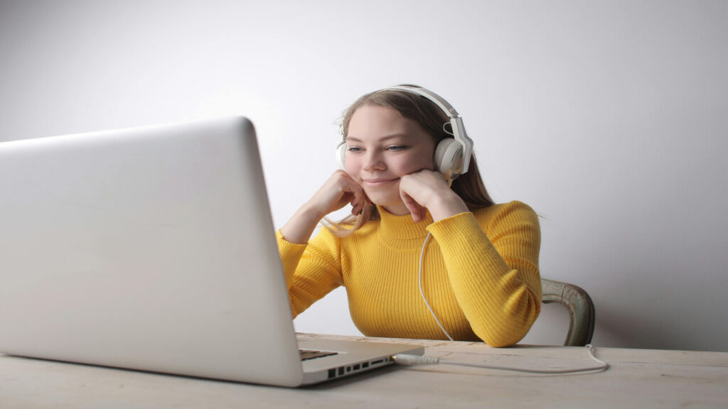 Choose the Right Online Course for Your Career