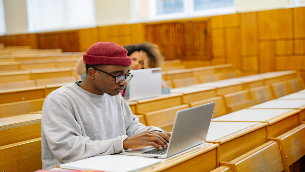 How to Choose Right Online Course