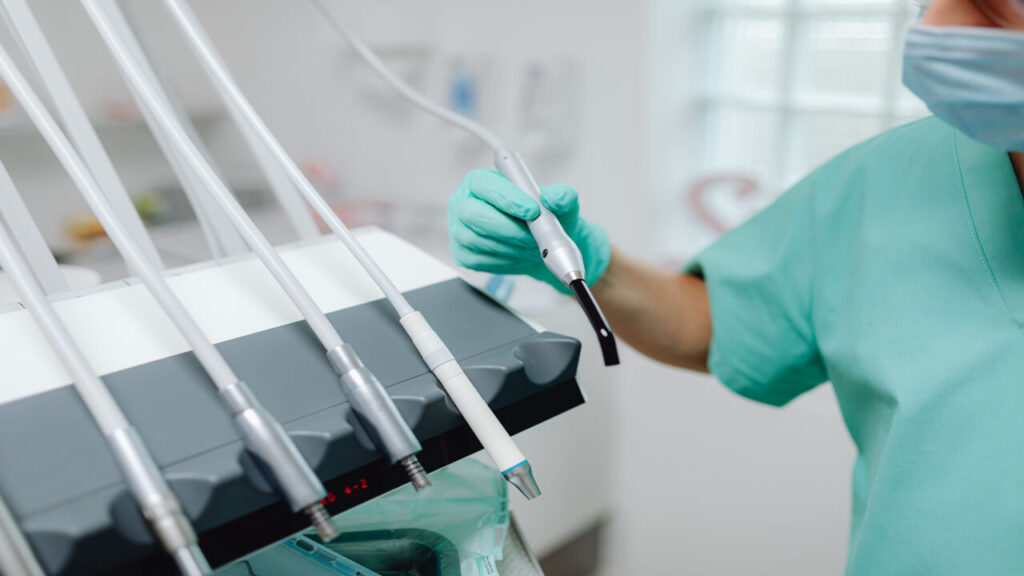 How to Become a Dental Hygienist-Complete Guide